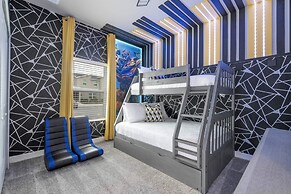 Stunning 5 Bd W/ Pool @ Storey Lake Resort 2400