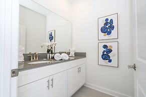 Stunning 5 Bd W/ Pool @ Storey Lake Resort 2400