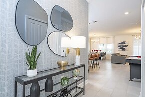 Stunning 5 Bd W/ Pool @ Storey Lake Resort 2400