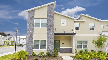 Stunning 5 Bd W/ Pool @ Storey Lake Resort 2400