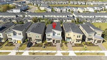 Stunning 5Bd Private Pool & Waterpark @ Champions Gate 8913