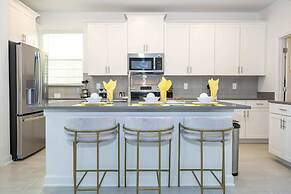 Stunning 5Bd Private Pool & Waterpark @ Champions Gate 8913