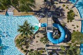 Stunning 5Bd Private Pool & Waterpark @ Champions Gate 8913