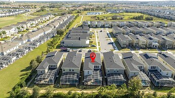 Stunning 5Bd Private Pool & Waterpark @ Champions Gate 8913