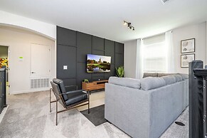 Stunning 5Bd Private Pool & Waterpark @ Champions Gate 8913