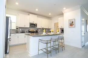 Stunning 5Bd Private Pool & Waterpark @ Champions Gate 8913