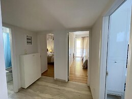 Cassiopeia - Glyfada Apartment