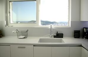 Libra - Luxurious Sea View Apartment