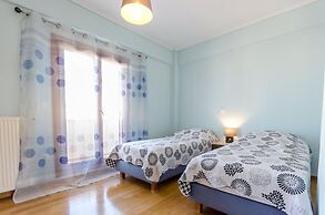 Leo - Unique Glyfada Apartment