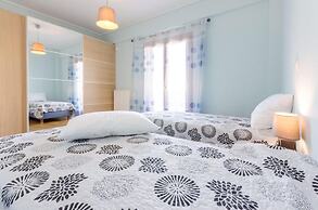 Leo - Unique Glyfada Apartment