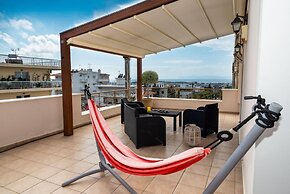 Leo - Unique Glyfada Apartment