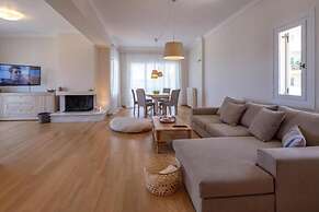 Rhea - Glyfada Sea View Apartment