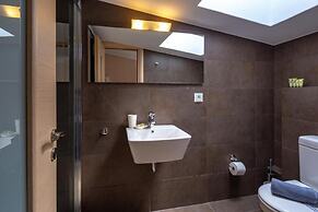 Solon - Deluxe City Center Apartment