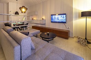 Kleio - Spacious Apartment in Glyfada