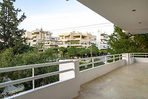 Kleio - Spacious Apartment in Glyfada