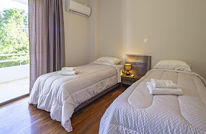 Kleio - Spacious Apartment in Glyfada