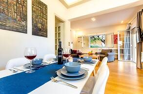 Aquarius - Glyfada Detached House