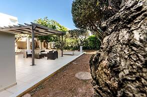 Aquarius - Glyfada Detached House