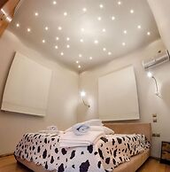 Aquarius - Glyfada Detached House