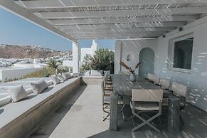 Mymykonos II Beachfront Villa