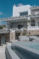 Mymykonos II Beachfront Villa