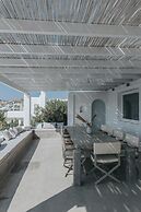Mymykonos II Beachfront Villa
