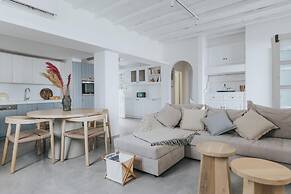 Mymykonos II Beachfront Villa