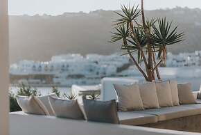 Mymykonos II Beachfront Villa