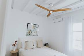 Mymykonos II Beachfront Villa