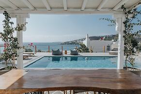 Mymykonos Beachfront Villa