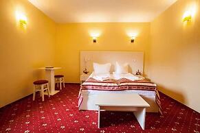 Hotel Extravagance
