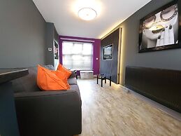 Liverpool City, Fairfield Duplex Suite