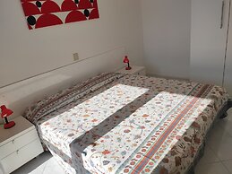 Modern Flat in a Quiet Area Near the Beach