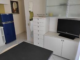 Modern Flat in a Quiet Area Near the Beach