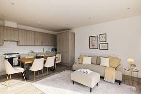The Harlesden Place - Modern 3bdr Flat With Balcony