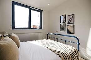 The Harlesden Place - Modern 3bdr Flat With Balcony
