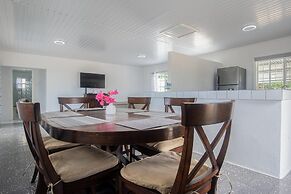 Aruban Home Close to Beach