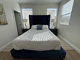 NEW 2BR House IN Glendale Built in 2024 With Garage Private Patio p77