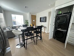 NEW 2BR House IN Glendale Built in 2024 With Garage Private Patio p77