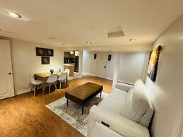 Charming 2 Bedroom Hideaway