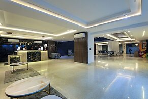 OPO Hotel Iffco Chowk