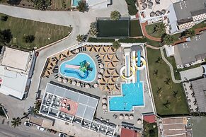 Aiora Aqua Resort