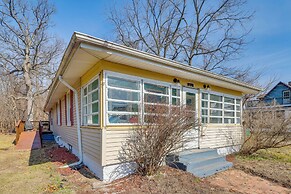 Dog-friendly Michigan City Home - 3 Mi to Beach!