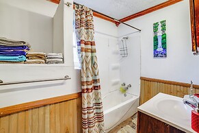 Dog-friendly Michigan City Home - 3 Mi to Beach!