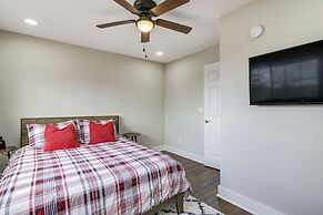 Condo w/ Pool: Walk to University of Mississippi!