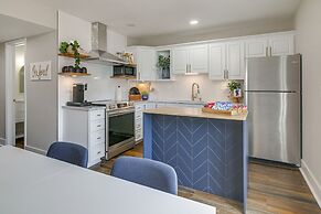 Condo w/ Pool: Walk to University of Mississippi!