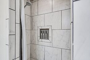 Canyon Rim Retreat w/ Private Yard & Hot Tub!