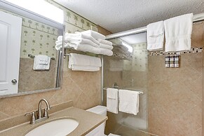 Daytona Beach Oceanfront Condo w/ Pool Access!