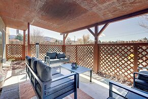 Taos Home w/ Private Hot Tub, Sauna & Gas Grill!