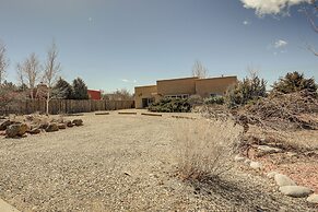 Taos Home w/ Private Hot Tub, Sauna & Gas Grill!